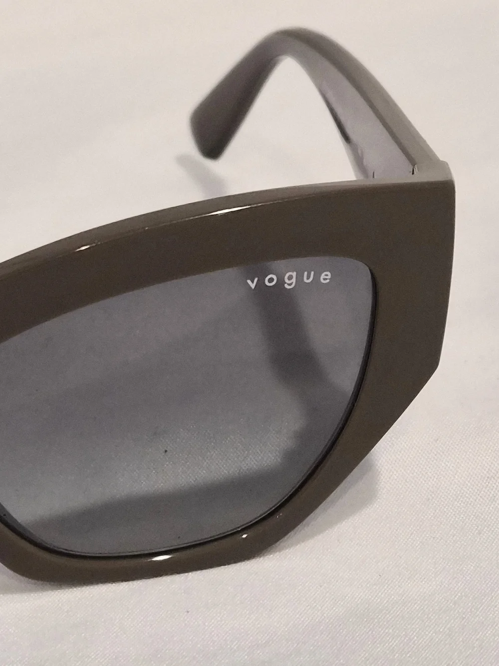 Vogue VO 5607-S Cat Eye Sunglasses Taupe Gray‎ Gradient 53mm